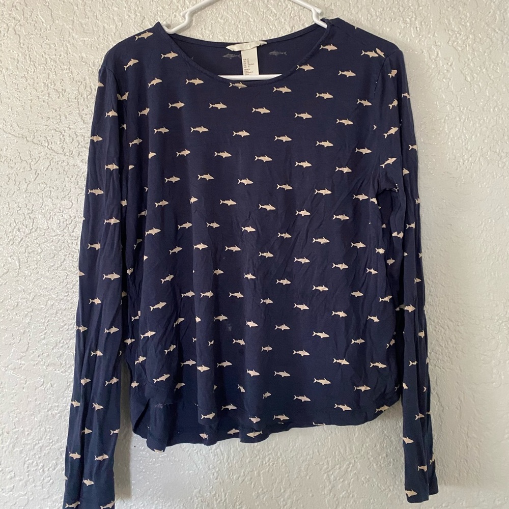 H & M shark print L/S
